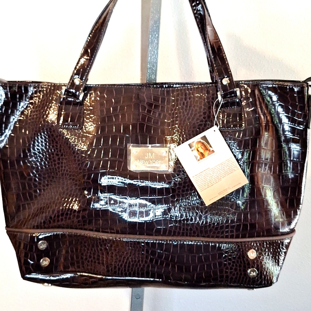 Elegant Croc Embossed Handbag